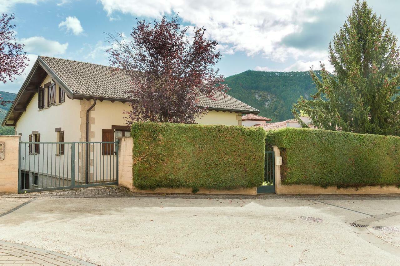Vivienda Rural Casa Javier Lacunza Aoiz エクステリア 写真